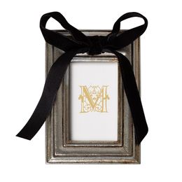 Mini Porta Retrato Manu Fisch Home Prata com Laço Preto